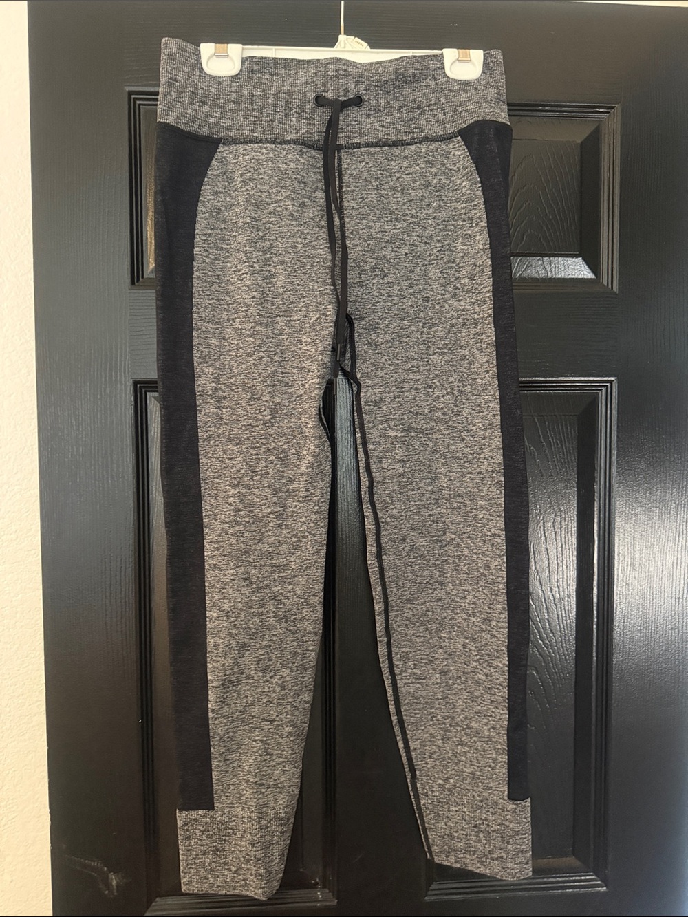 VS PINK  Gray and Black Active Leggings